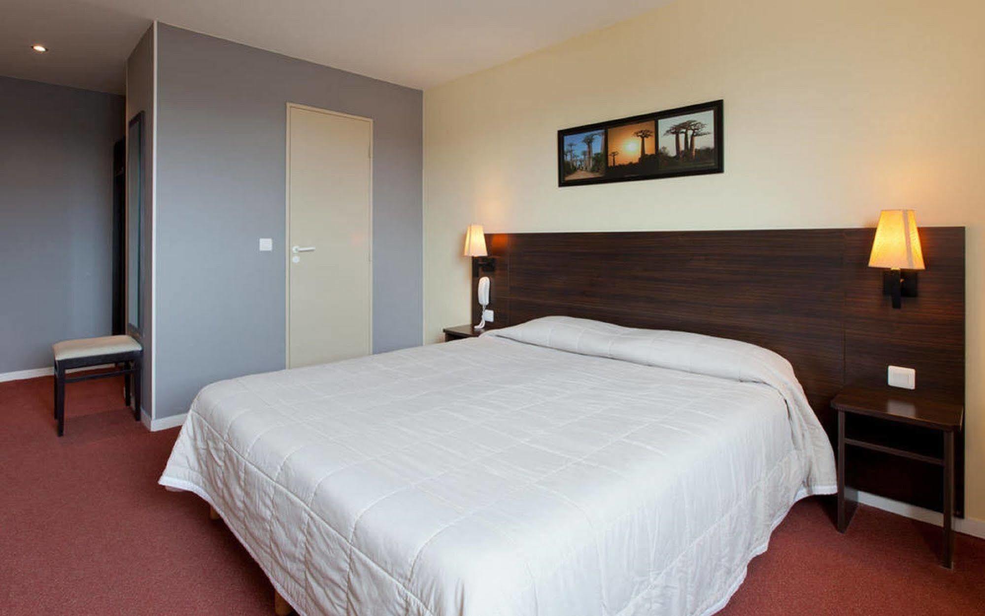 ออร์ลี ซูพีเยร์ โฮเต็ล Hotel อติส-มงส์ ภายนอก รูปภาพ